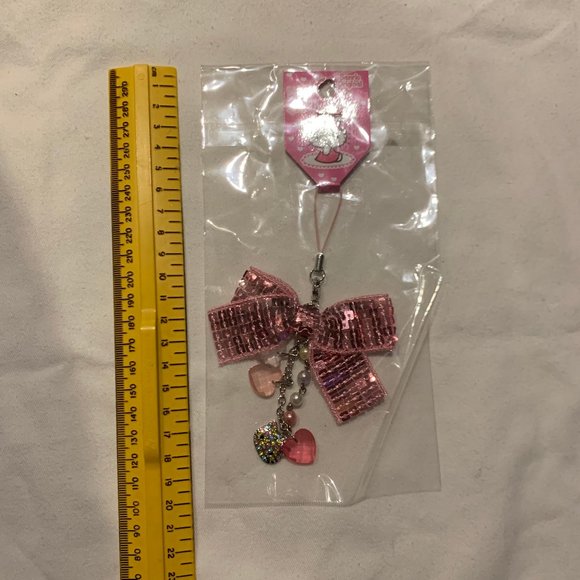 Hello Kitty Cellphone charm Shiny bow - Picture 2 of 9
